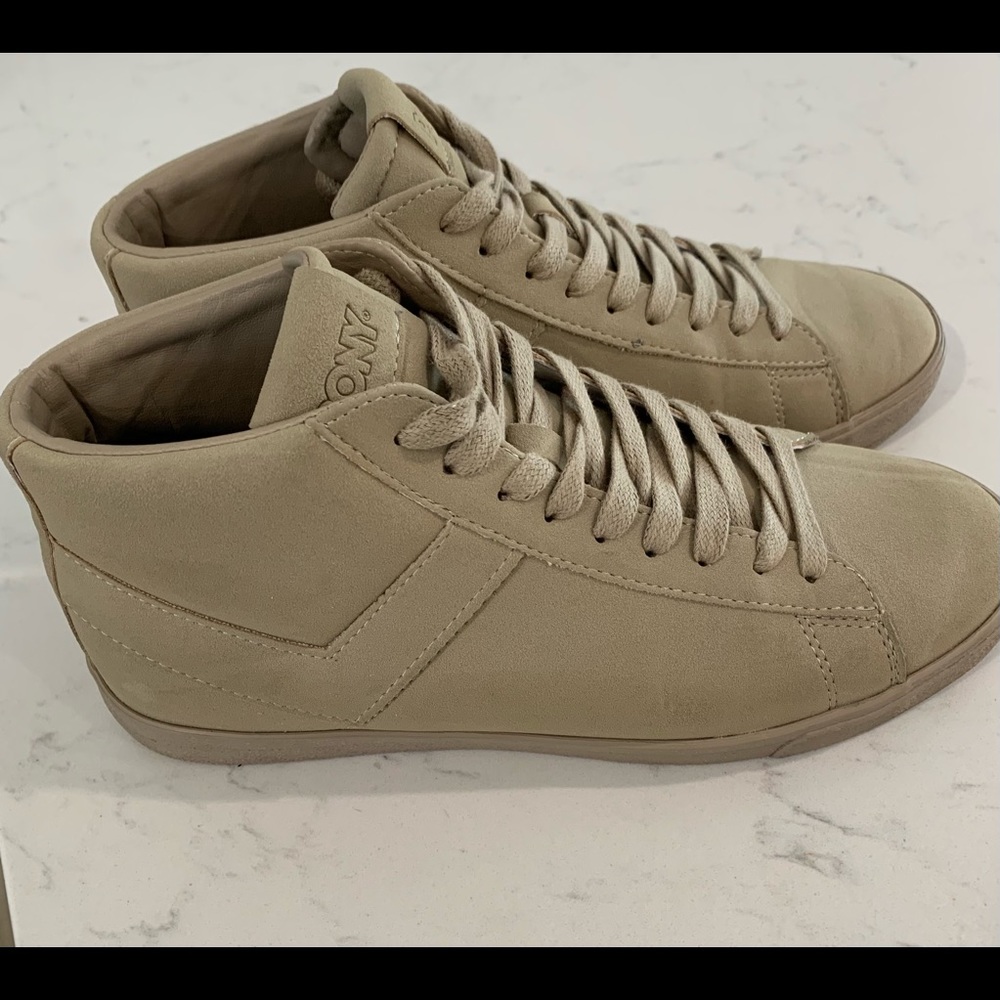 Pony topstar high chromatic suede- beige.